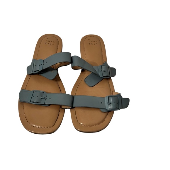 A New Day Blue Gray 2 Band Strap Buckle Sandals Size 6 1/2 - Picture 5 of 6